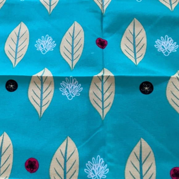 New turquoise Pink yellow Leaf Pattern Scarf - Picture 9 of 9